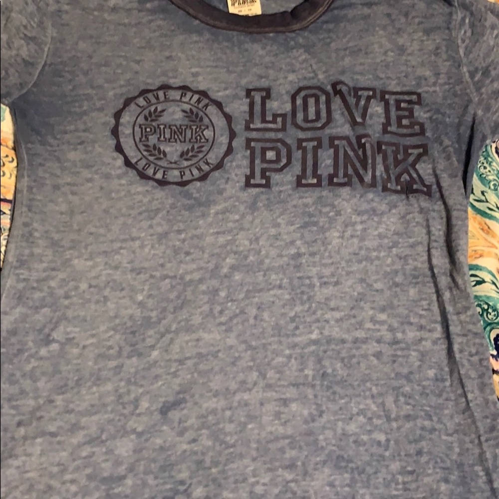 VS Pink T-shirt. - Picture 4 of 4